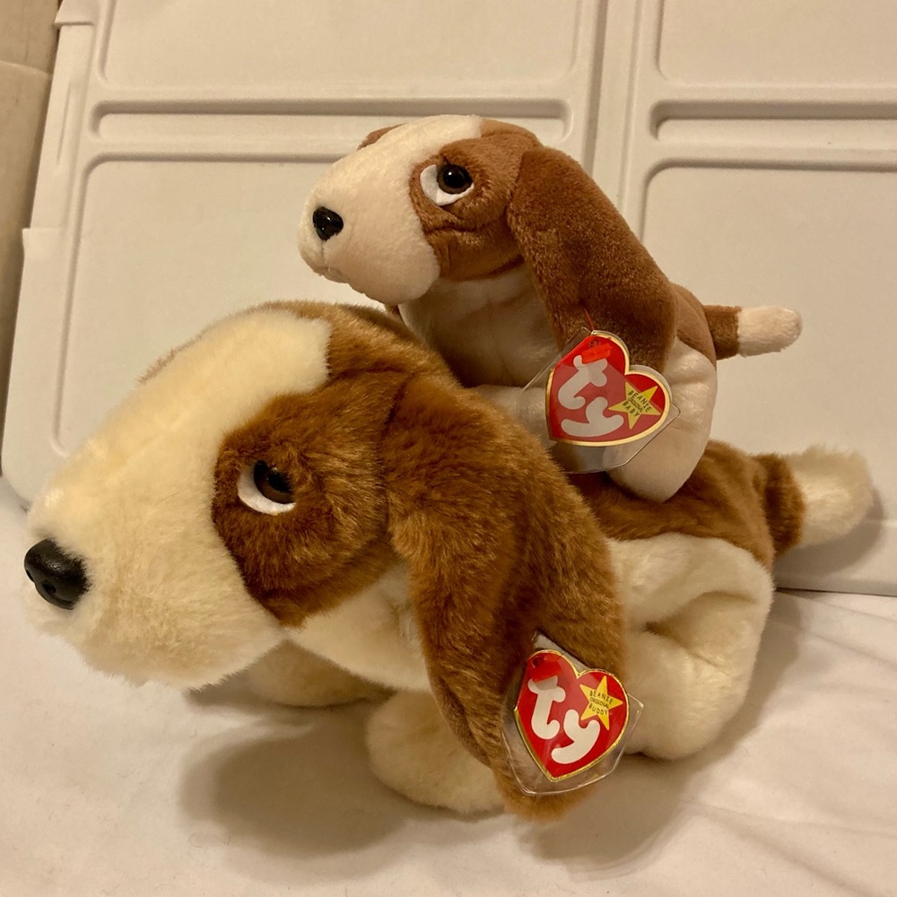 Ty “Tracker” Bassett Hound buddy & beanie set